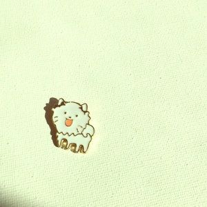 Pomeranian dog enamel pin